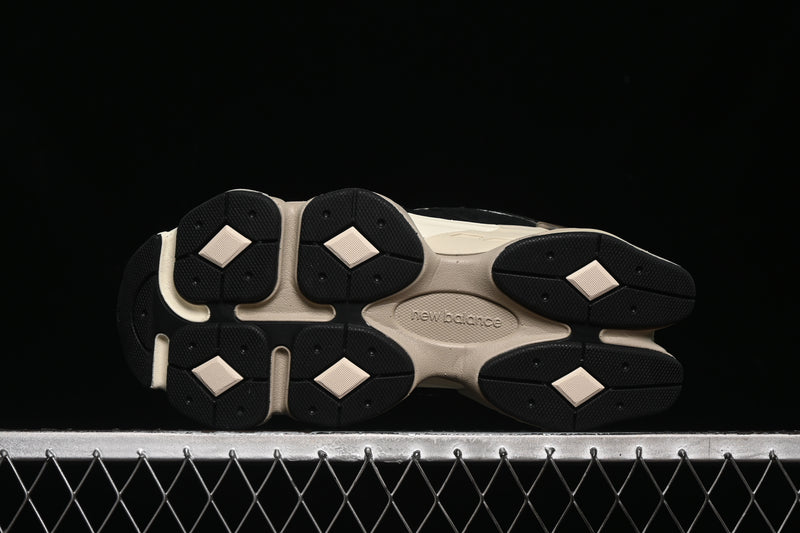 New Balance 9060 – Sea Salt Bone
