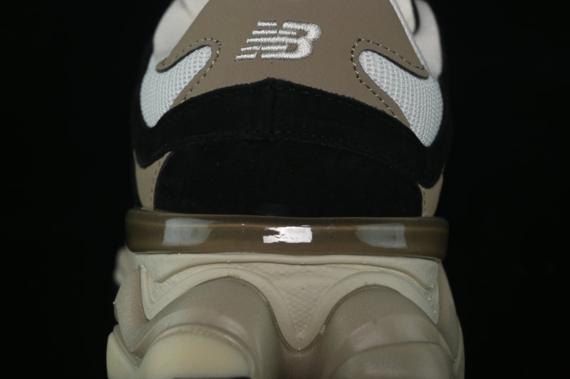 New Balance 9060 – Sea Salt Bone