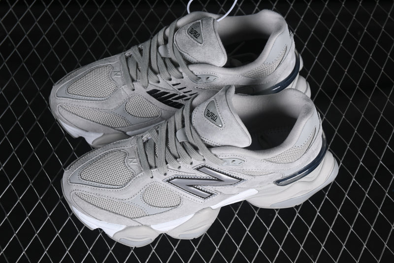 New Balance 9060 – Silver Metallic Grey