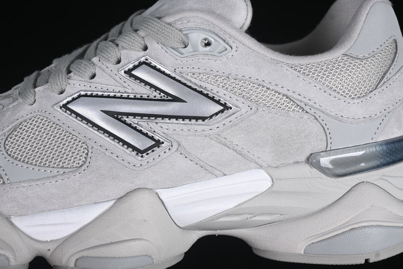New Balance 9060 – Silver Metallic Grey