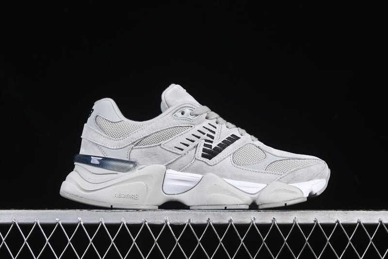 New Balance 9060 – Silver Metallic Grey