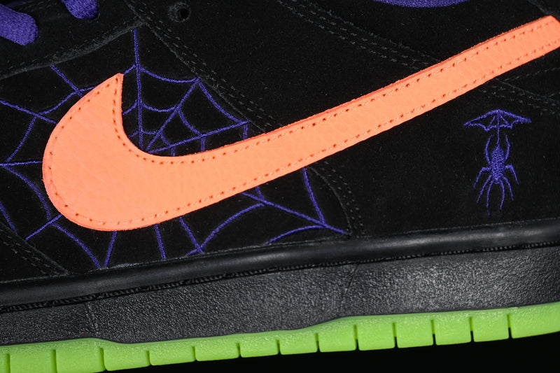 Nike Dunk Low “Night of Mischief Halloween”