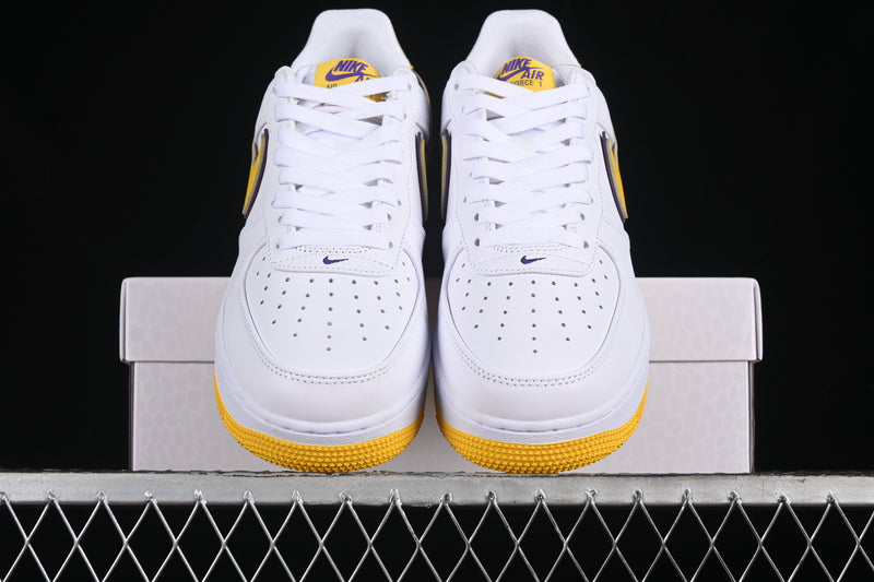 Nike Air Force 1 Low Retro QS Kobe Bryant "Branco/Varsity Maize"