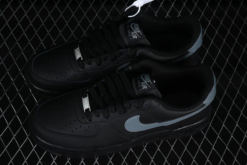 Nike Air Force 1 ’07  Black / Cool Grey