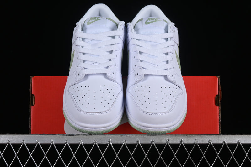 Nike Dunk Low “Honeydew”