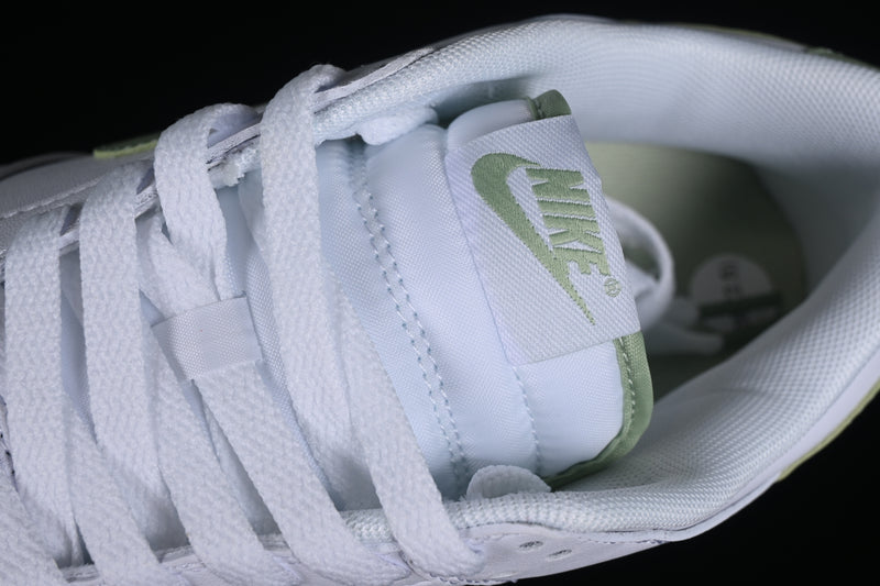 Nike Dunk Low “Honeydew”