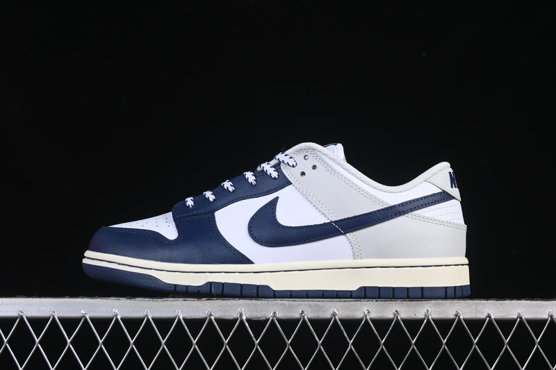 Nike Dunk Low “New York Yankees”