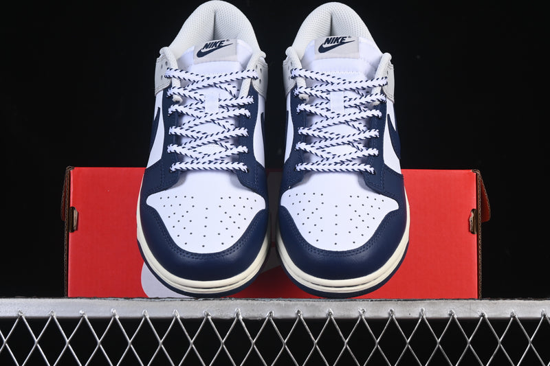 Nike Dunk Low “New York Yankees”