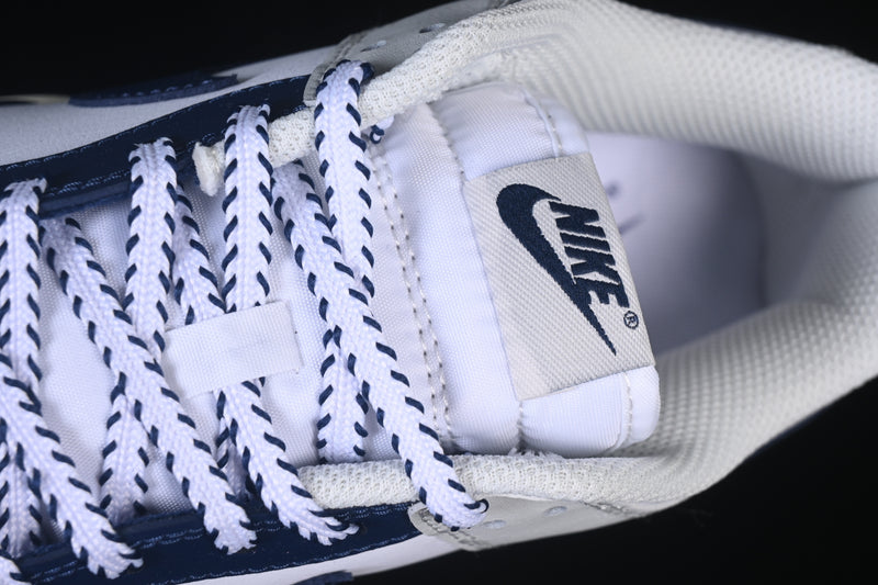 Nike Dunk Low “New York Yankees”