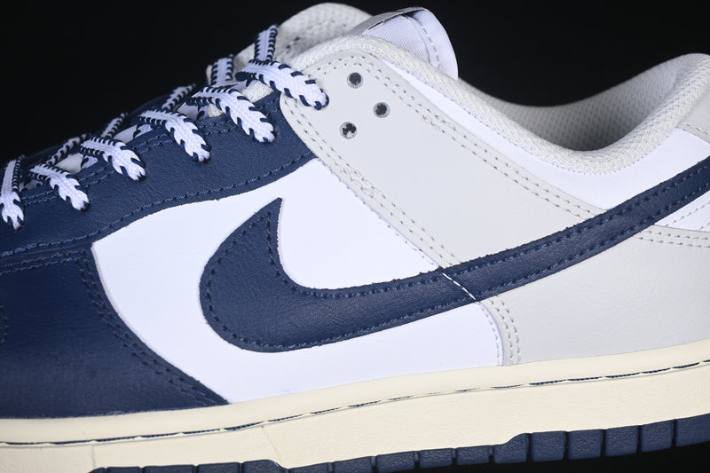 Nike Dunk Low “New York Yankees”