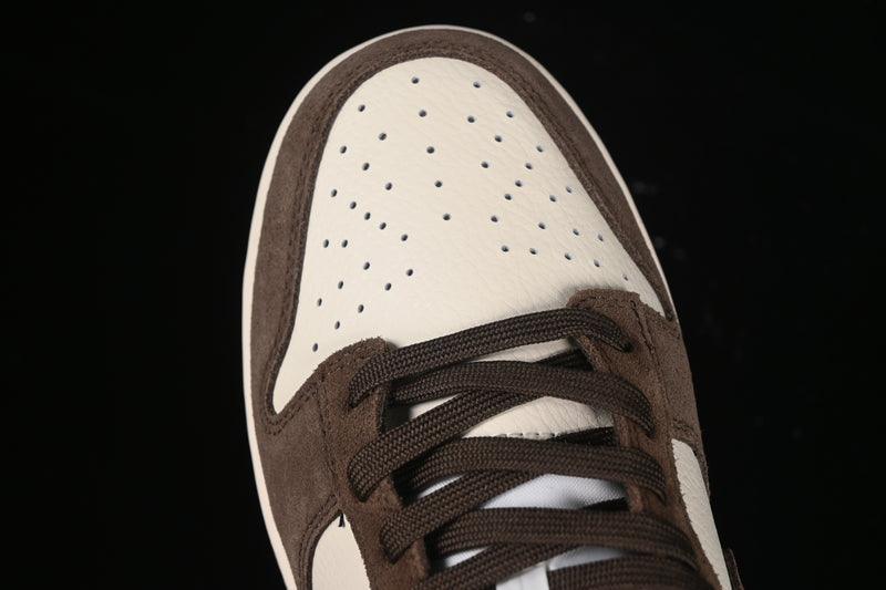 Nike Dunk Low Retro SE “Pale Ivory Baroque Brown”