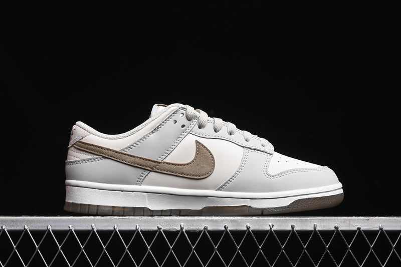 Nike Dunk Low  “Phantom Khaki”