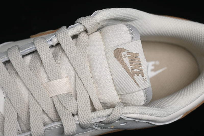 Nike Dunk Low  “Phantom Khaki”