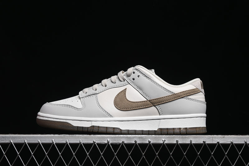 Nike Dunk Low  “Phantom Khaki”
