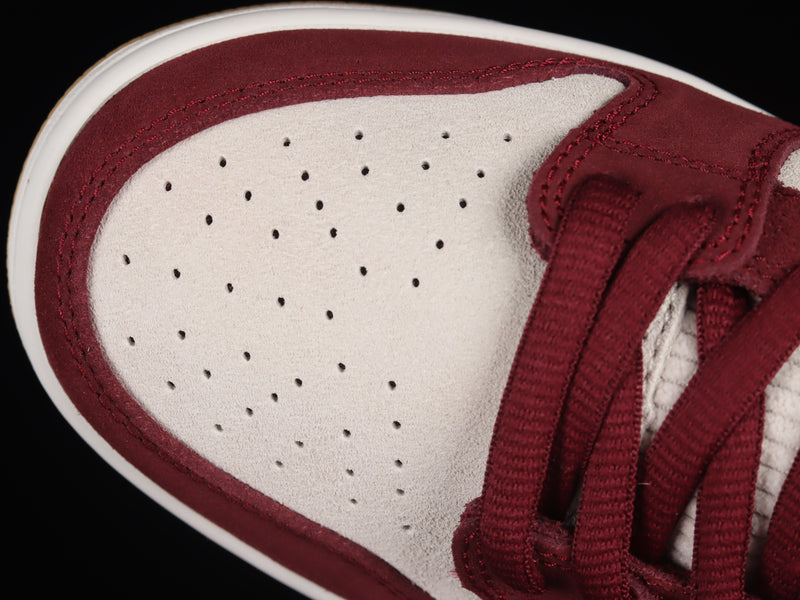 Nike SB Dunk Low“Skate Like a Girl”