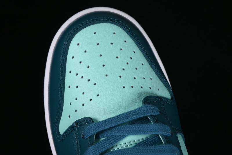 Nike Dunk Low “Geode Teal”