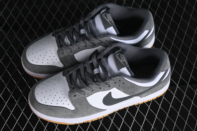Nike Dunk Low “Smoke Grey Gum 3M Swoosh”