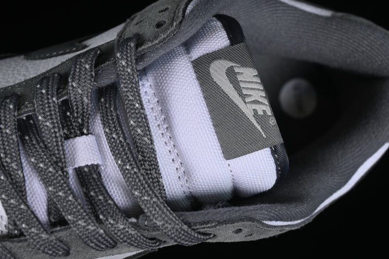 Nike Dunk Low “Smoke Grey Gum 3M Swoosh”