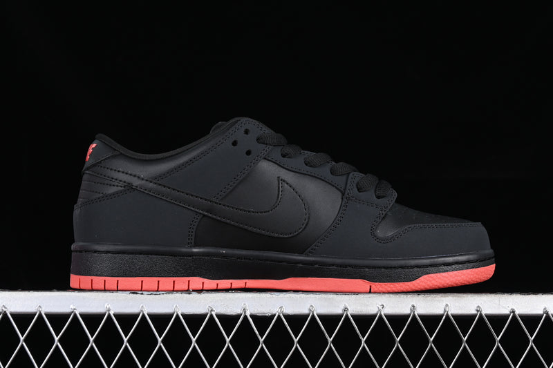 Nike SB Dunk Low “Black Pigeon”