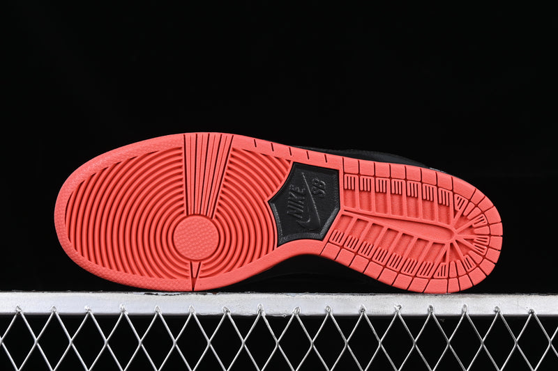 Nike SB Dunk Low “Black Pigeon”