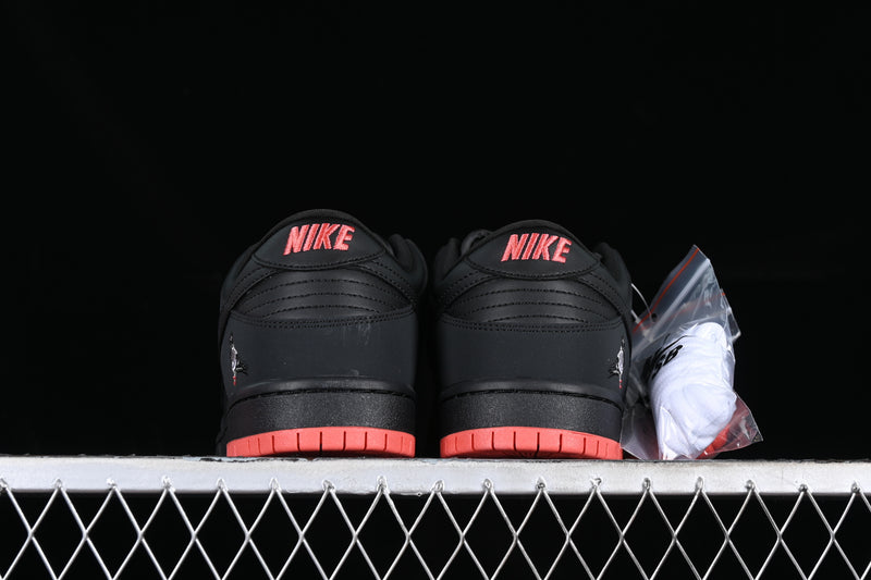 Nike SB Dunk Low “Black Pigeon”