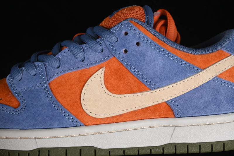 Nike SB Dunk Low “Light Carbon Monarch”