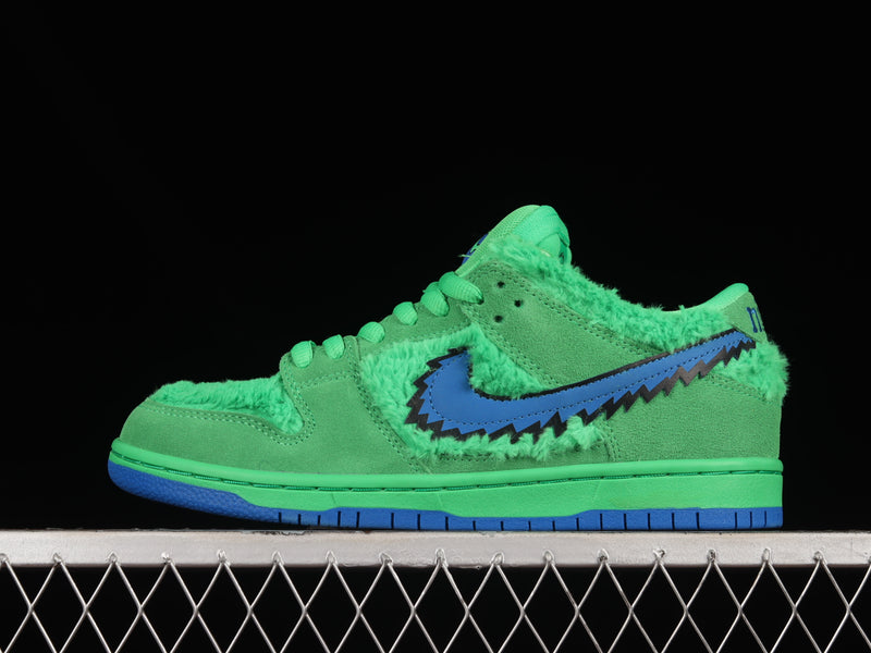 Nike SB Dunk Low x Grateful Dead “Bears Green”