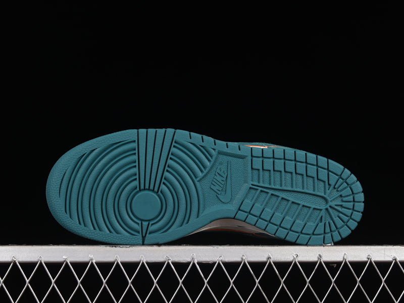 Nike SB Dunk Low x Katsuhiro Otomo “Steamboy OST”