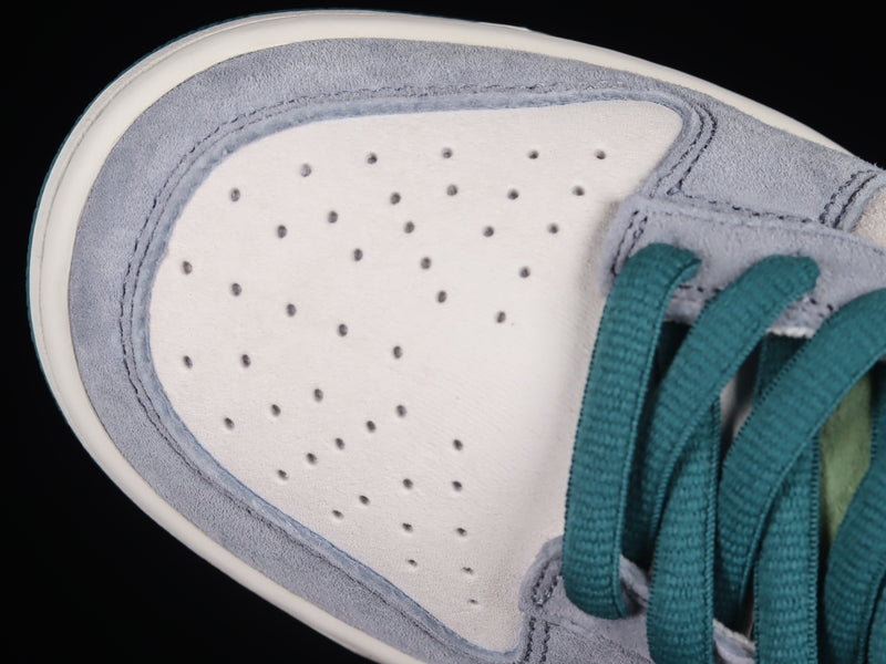 Nike SB Dunk Low x Katsuhiro Otomo “Steamboy OST”