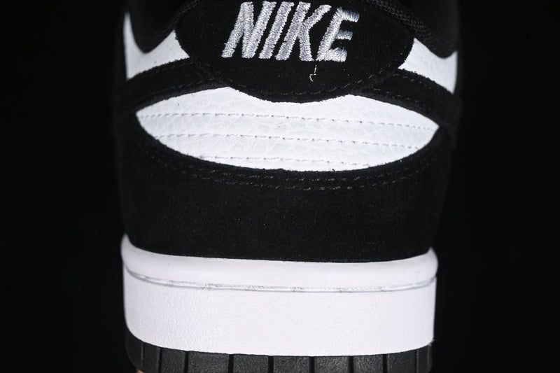 Nike Dunk Low “Suede Panda”