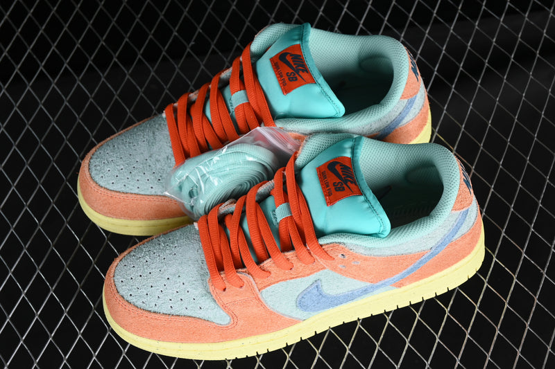 Nike Dunk Low “Orange / Emerald Rise”