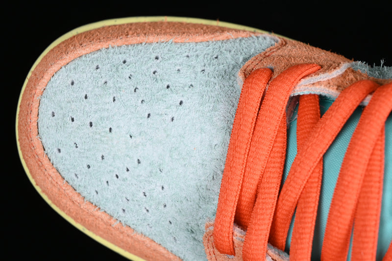 Nike Dunk Low “Orange / Emerald Rise”