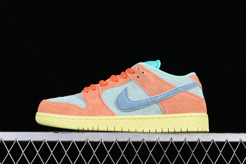 Nike Dunk Low “Orange / Emerald Rise”
