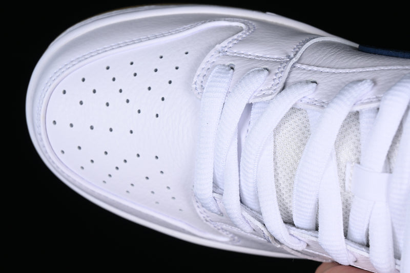 Nike SB Dunk Low “Orange Label White Navy”