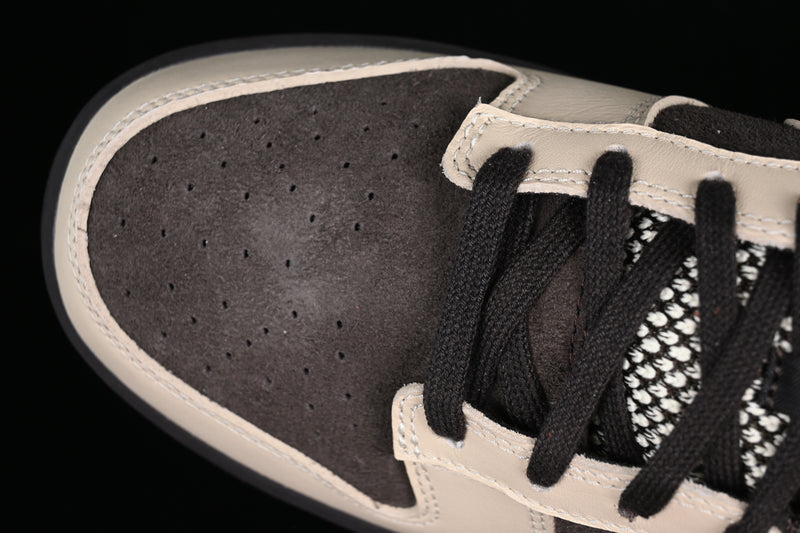 Nike Dunk Low “Red Panda”