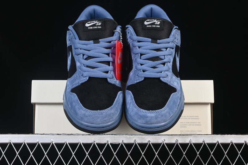 Supreme x Nike SB Dunk Low “Ocean Fog/Black”