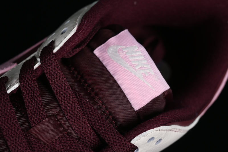 Nike Dunk Low “Valentine’s Day”