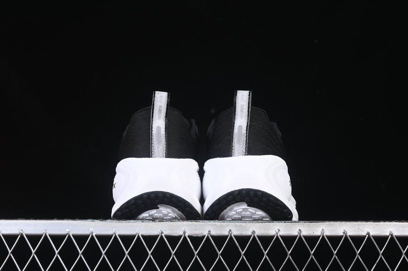 Nike Vomero Plus “Black / White”