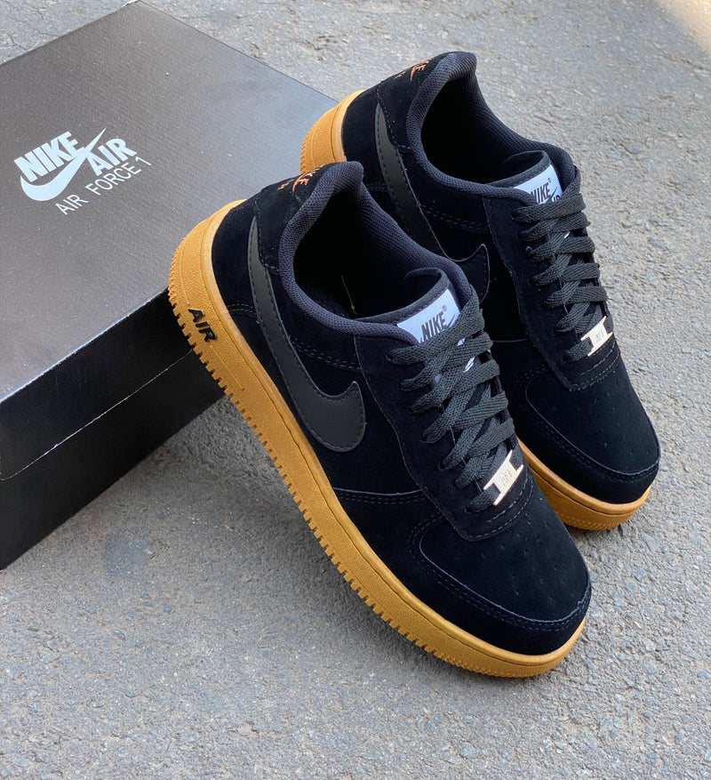 Tênis AIR Force 1 - Camurça Black