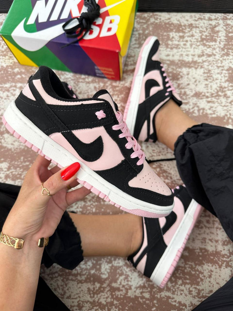 Tênis Nike DUNK Low Pink