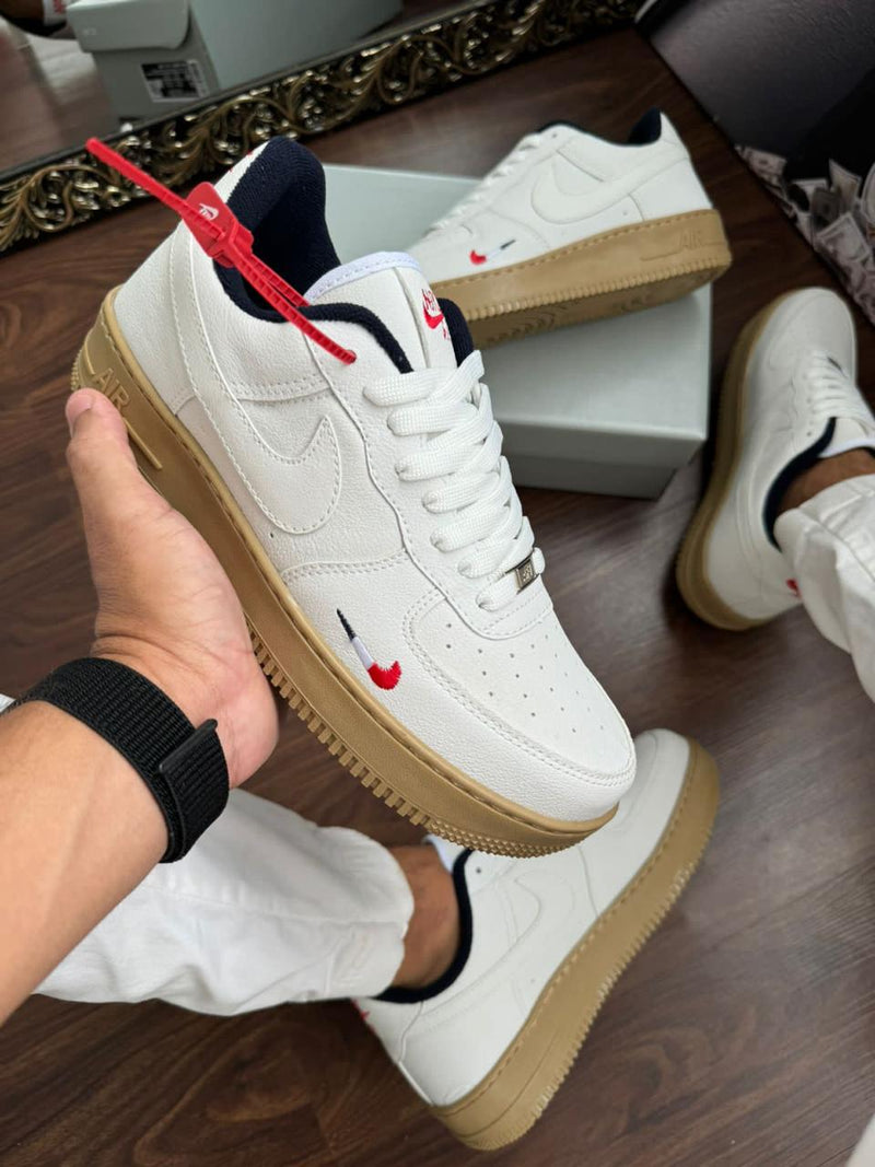 Tênis AIR force 1- France