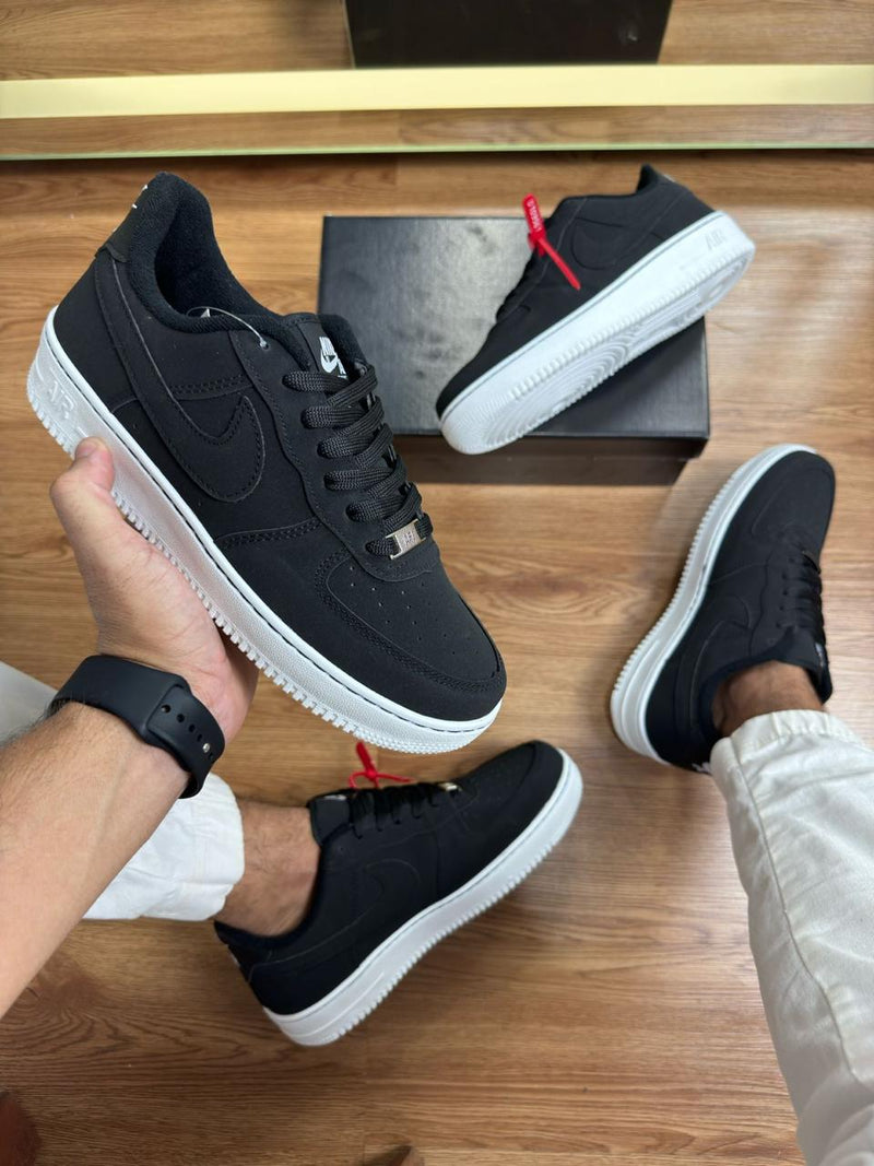 Tênis AIR force 1 Low Nobuck