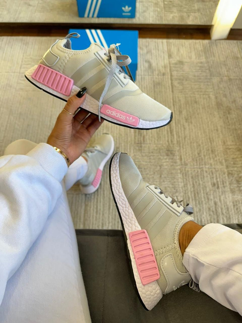 Tênis Adidas NMD  - Cinza/Rosa