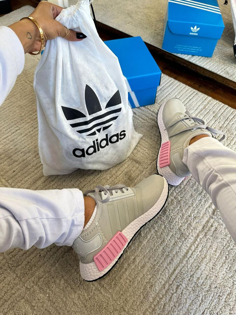 Tênis Adidas NMD  - Cinza/Rosa