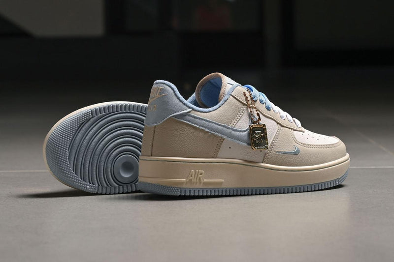 Tênis Nike Air Force 1 - Azul