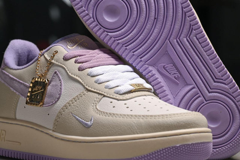 Tênis Nike Air Force 1 - Lilas