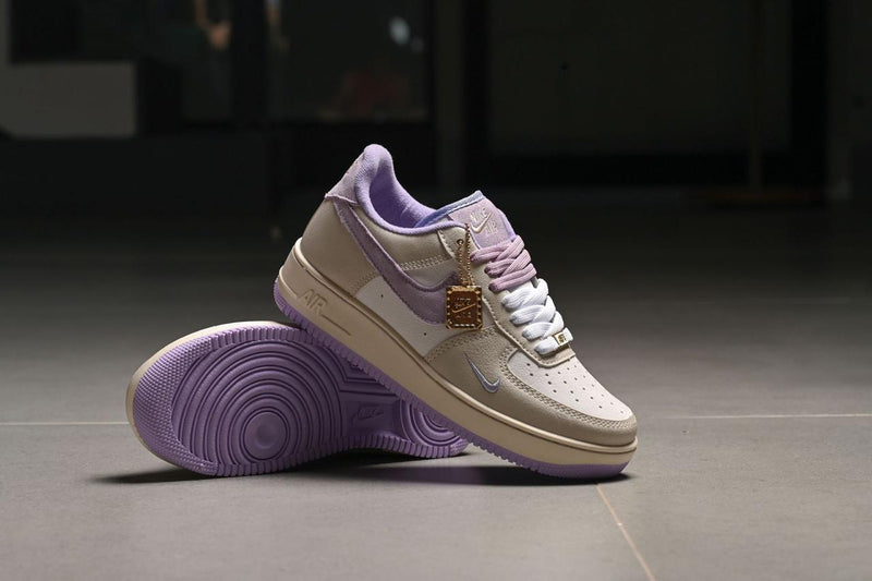 Tênis Nike Air Force 1 - Lilas