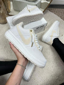 Tênis Nike Air Force - Branco/Creme