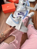 Tênis Nike Air Force com Swoosh Azul