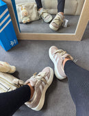 Tênis  Adidas Campus – Off White & Bege